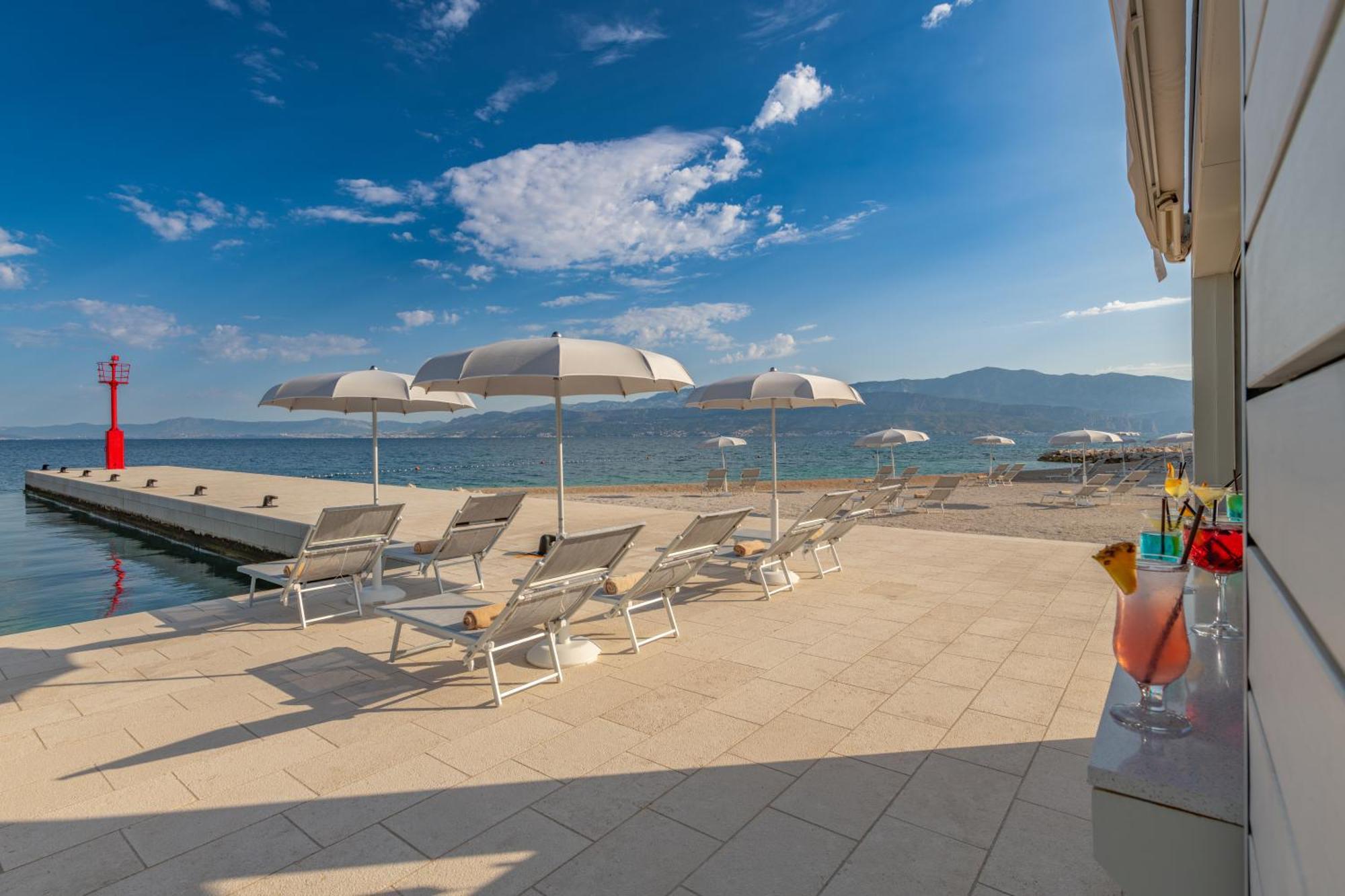 Grand Hotel View พอสติรา ภายนอก รูปภาพ